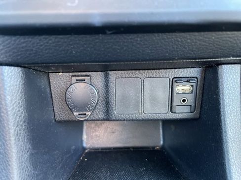 Used 2014 Toyota Corolla LE image 15