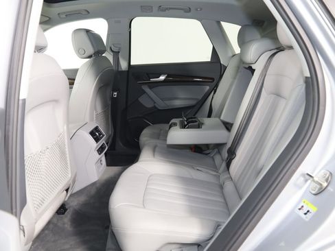 Used 2019 Audi Q5 2.0T Premium Plus w/ Premium Plus Package AWD/4WD image 50