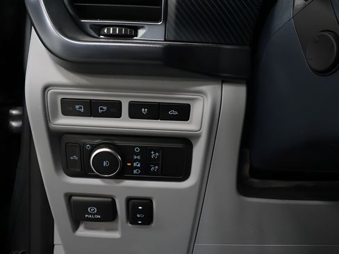 Used 2021 Ford F150 Limited AWD/4WD image 19