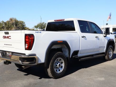 Used 2024 GMC Sierra 2500 Pro w/ Convenience Package image 8