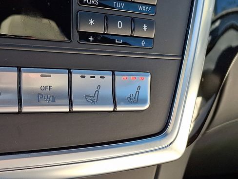 Used 2013 Mercedes-Benz ML 63 AMG 4MATIC image 25