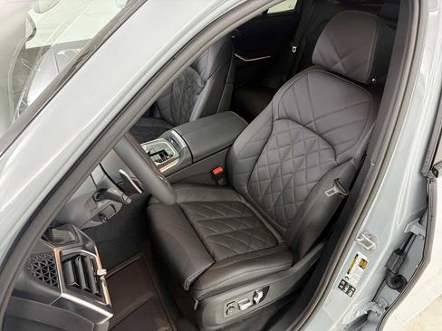 New 2026 BMW X5 M60i image 13