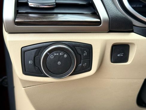 Used 2016 Ford Fusion Energi SE image 19