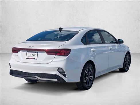 Used 2023 Kia Forte LXS FWD image 5