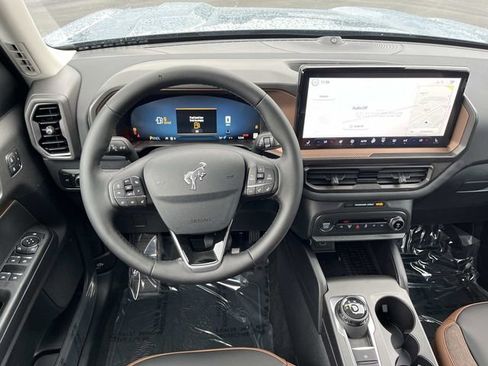 Used 2025 Ford Bronco Sport Outer Banks w/ Outer Banks Tech Package+ AWD/4WD image 16