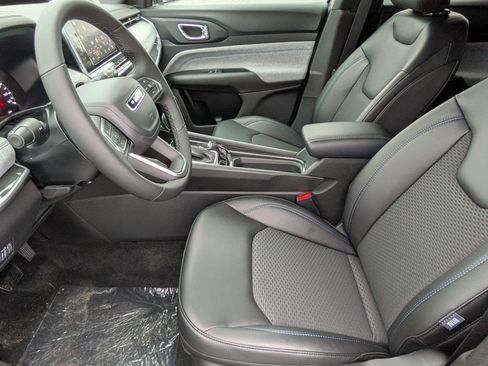 New 2026 Jeep Compass Latitude image 11