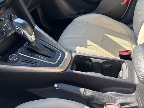 Used 2015 Ford Focus Titanium image 19