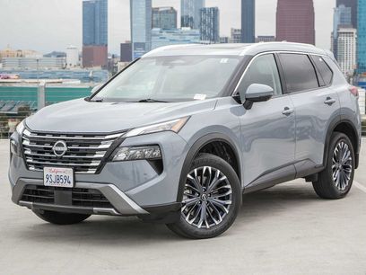 Used 2025 Nissan Rogue SL w/ Tech Package
