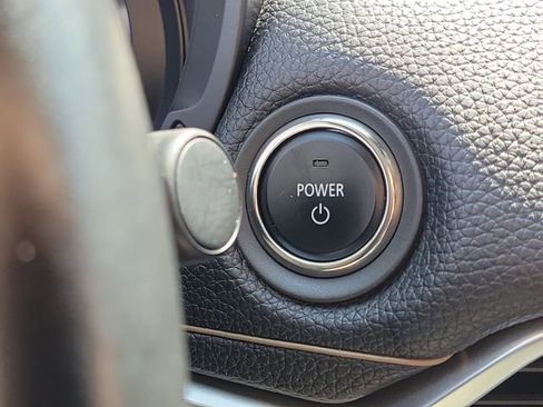 Certified 2025 MAZDA CX-70 Plug-In Hybrid w/ Premium Pkg AWD/4WD image 10