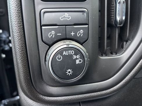 Certified 2023 Chevrolet Silverado 1500 Custom AWD/4WD image 23
