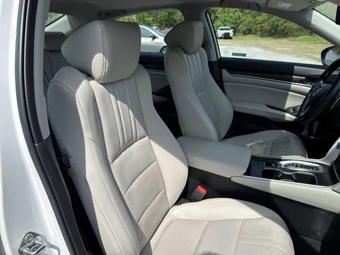 Used 2019 Honda Accord Touring image 21