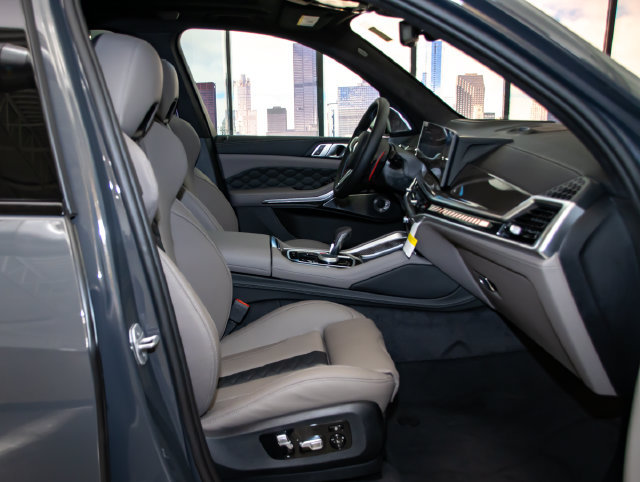 New 2026 BMW X5 M Competition w/ Executive Package AWD/4WD image 19