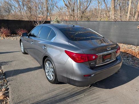 Used 2014 INFINITI Q50 2.0t w/ Moonroof Package image 3