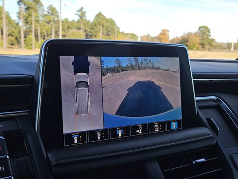 Used 2021 GMC Yukon SLT w/ SLT Premium Package image 22