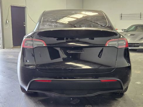 Used 2021 Tesla Model Y Long Range AWD/4WD image 3