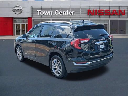 Used 2024 GMC Terrain SLT FWD image 5
