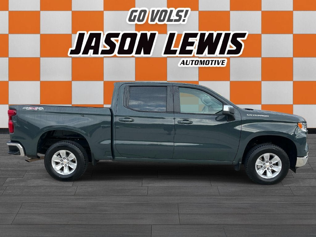 Used 2025 Chevrolet Silverado 1500 LT AWD/4WD image 2