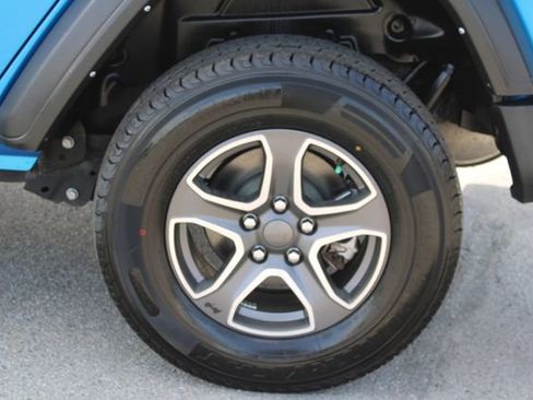 Used 2022 Jeep Wrangler Unlimited Sport AWD/4WD image 6