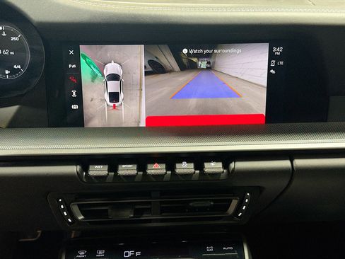 Used 2023 Porsche 911 Carrera image 28