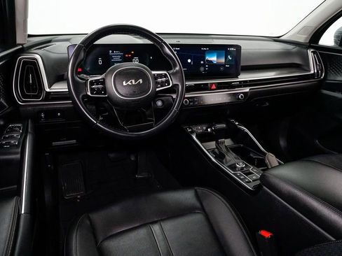 Certified 2024 Kia Sorento S image 6