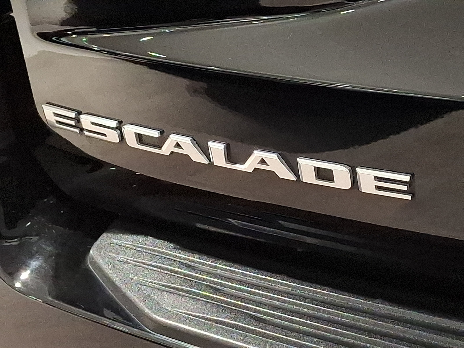 Certified 2023 Cadillac Escalade ESV V AWD/4WD image 31