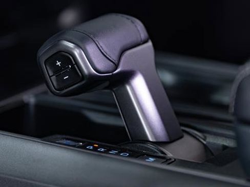 Used 2025 Ford F150 Lariat image 35