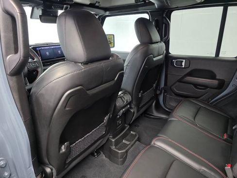 Used 2024 Jeep Wrangler Unlimited Rubicon w/ Technology Group AWD/4WD image 14