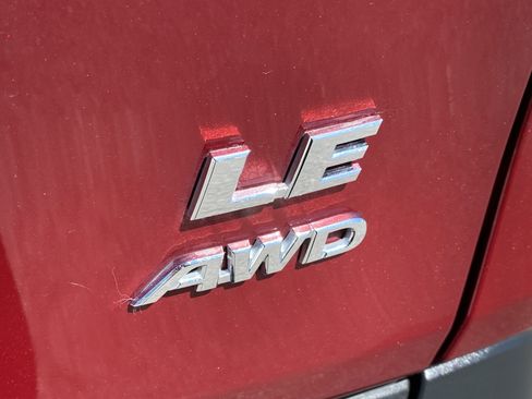 Used 2025 Toyota RAV4 LE AWD/4WD image 27