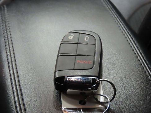 Used 2024 Jeep Compass Trailhawk image 18