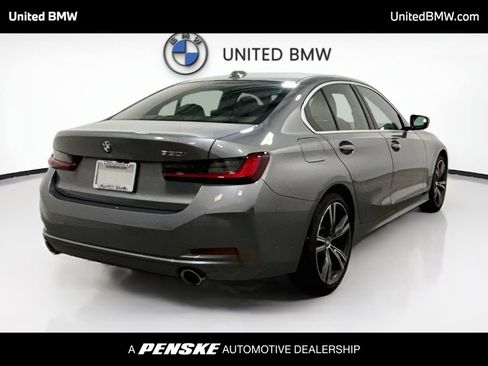 Used 2024 BMW 330i Sedan w/ Premium Package RWD image 5