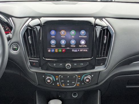 Used 2023 Chevrolet Traverse Premier image 21