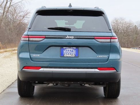 New 2026 Jeep Grand Cherokee Limited w/ Luxury Tech Group II AWD/4WD image 18