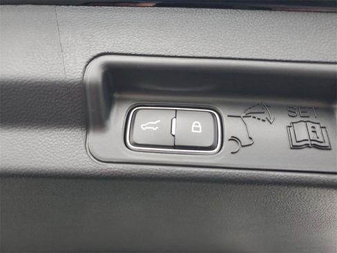 New 2026 Ford Explorer Active w/ Active Comfort Package image 33