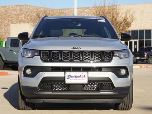 New 2026 Jeep Compass Latitude image 2