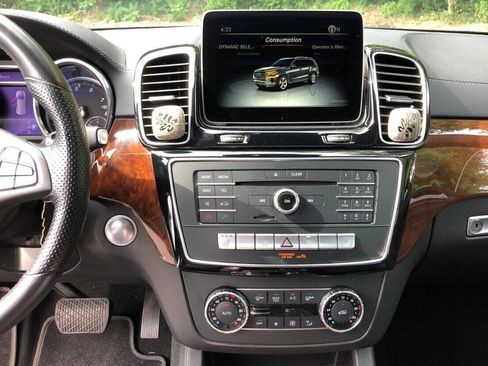 Used 2018 Mercedes-Benz GLS 450 4MATIC image 10