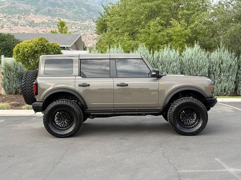 Used 2025 Ford Bronco Badlands AWD/4WD image 8