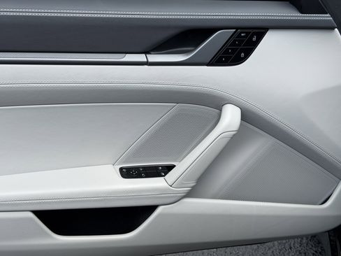 Certified 2021 Porsche 911 Carrera 4S AWD/4WD image 17