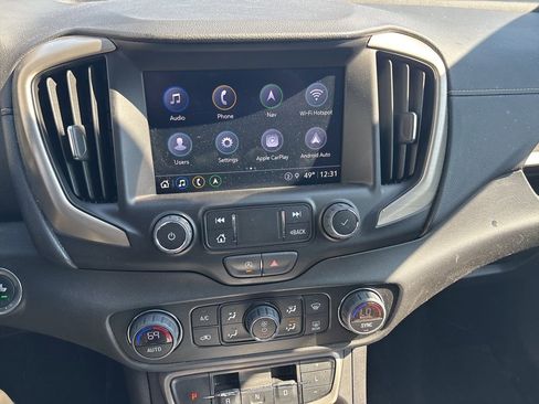 Used 2024 GMC Terrain Denali image 11