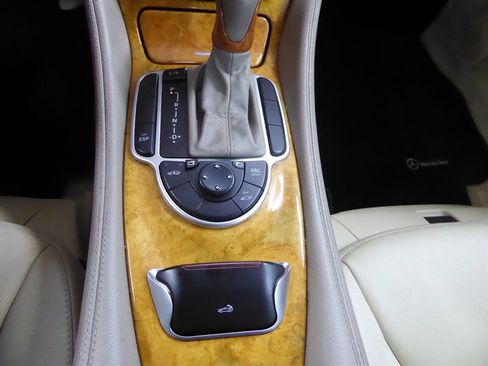 Used 2004 Mercedes-Benz SL 500 image 11