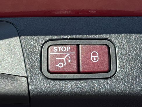 New 2026 Mercedes-Benz GLB 250 image 13