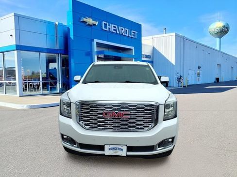 Used 2018 GMC Yukon XL Denali w/ Open Road Package AWD/4WD image 9