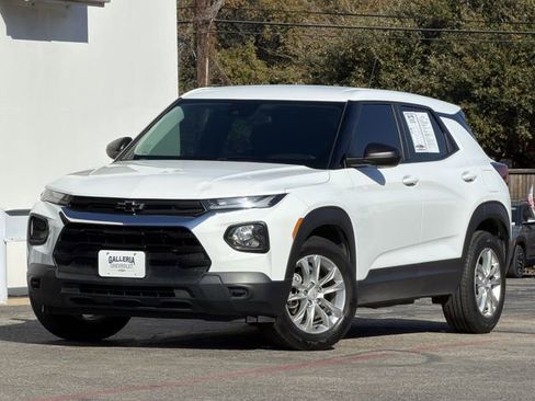 Used 2022 Chevrolet TrailBlazer LS image 1