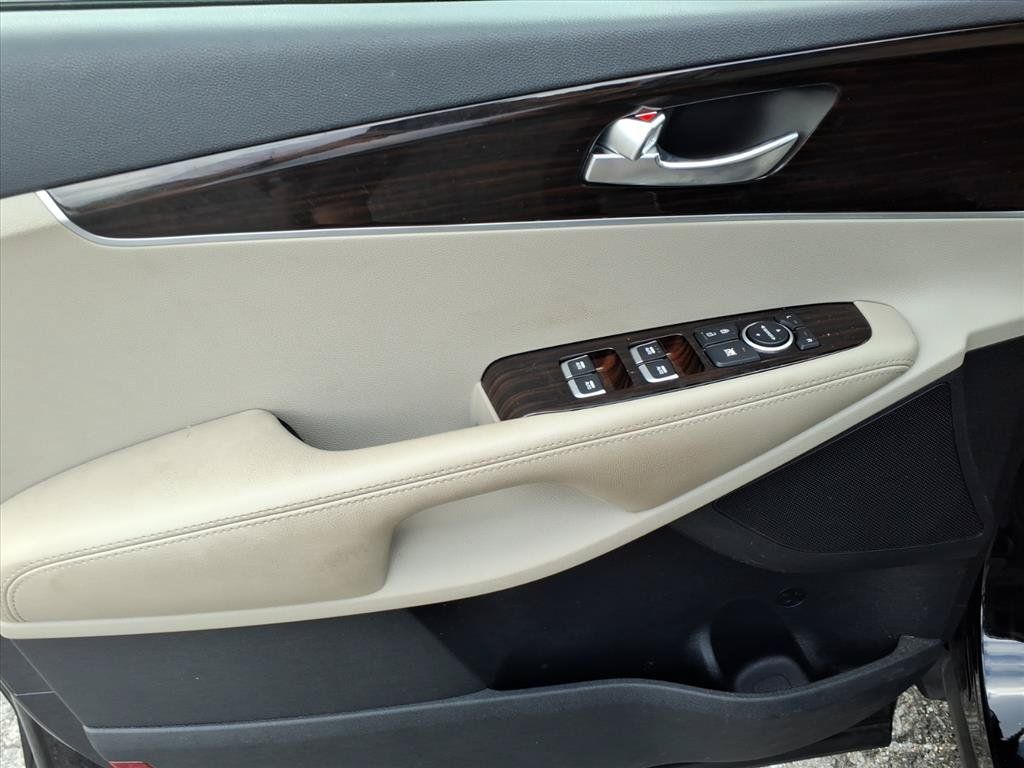 Used 2020 Kia Sorento S FWD image 16