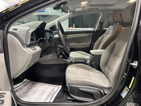Used 2019 Hyundai Elantra Value Edition FWD image 14