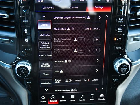 Used 2024 RAM 2500 Laramie image 25