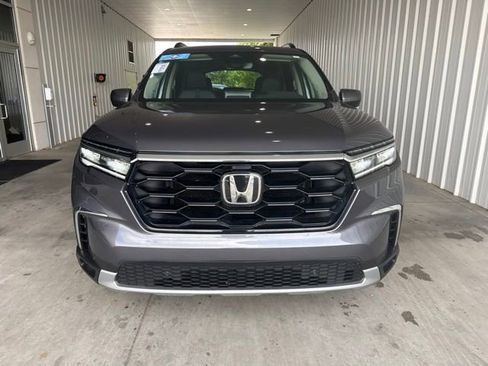 Certified 2023 Honda Pilot Touring image 28