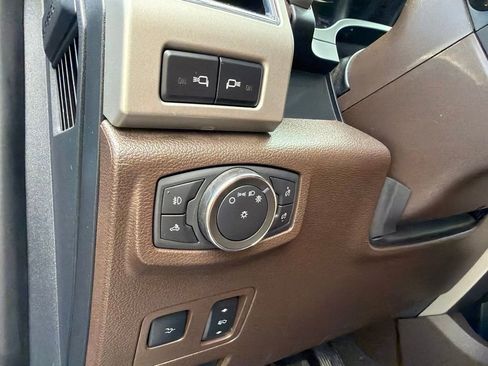 Used 2022 Ford F250 King Ranch w/ King Ranch Ultimate Package AWD/4WD image 15