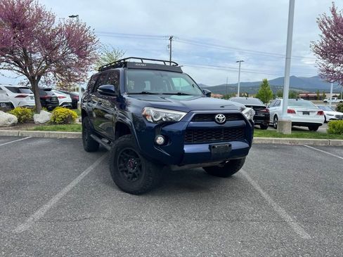 Used 2018 Toyota 4Runner SR5 Premium AWD/4WD image 1