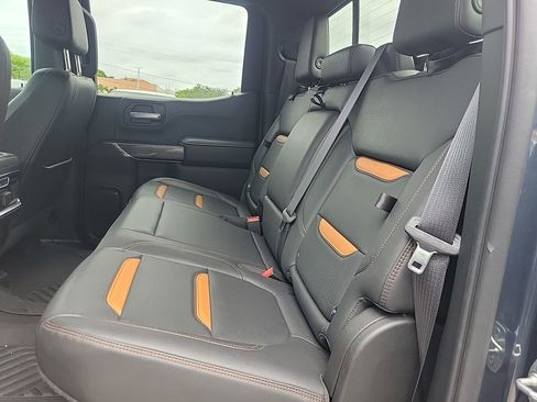 Used 2020 GMC Sierra 1500 AT4 w/ AT4 Premium Package AWD/4WD image 17