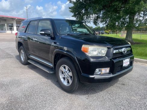 Used 2011 Toyota 4Runner SR5 RWD image 2